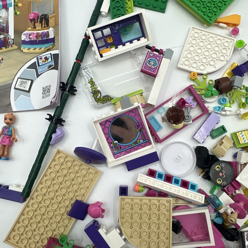 LEGO Friends Heartlake‎ City Hair Salon 41391 Set Nina Emma READ Lego Figures - Picture 9 of 11